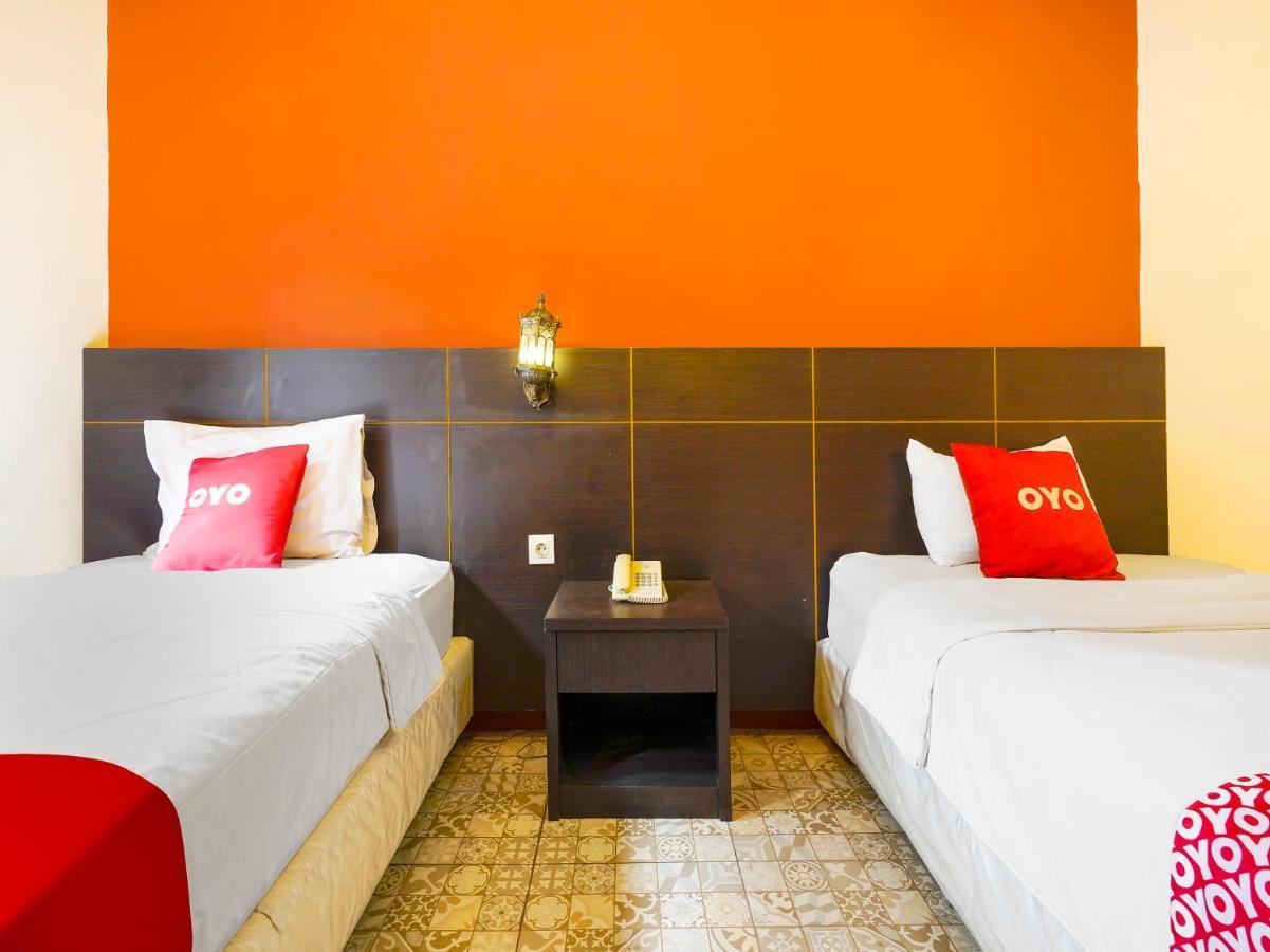 Oyo Flagship 91295 Suria Syariah 3* Bandung